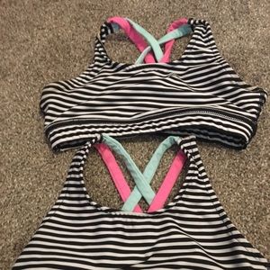 ❤️ Varsity Sports Bras Size Youth Medium